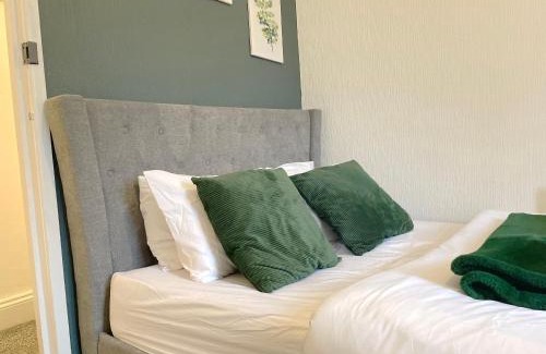 Gateshead House | HNFC Stays - Ideal for Business Travellers -2b