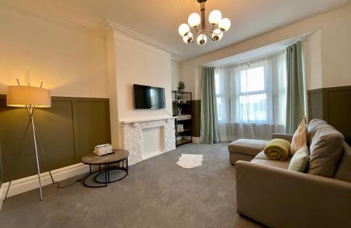 Newcastle-upon-Tyne House | HNFC Stays - Spacious house w/all essentials - 3b