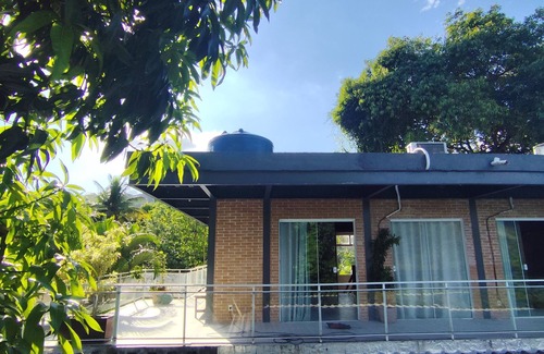 Vargem Grande House | House with lounge balcony and panoramic view in Vargem Grande,