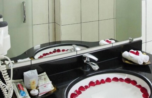 Dong Da Hotel | Hoa Hong Xa Dan 2 Hotel