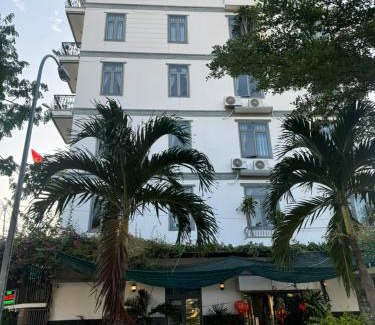 Nha Trang Hotel | Hoa Mai 1 Hotel Aprocot Blossom Hotel