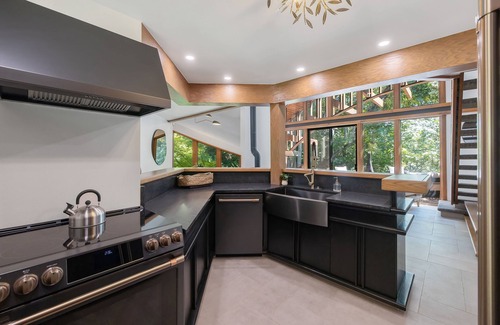 Sanger House | Hobbit House at Collins Creek