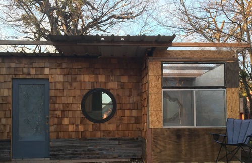 Perry House | Hobbit House in the HeartLand