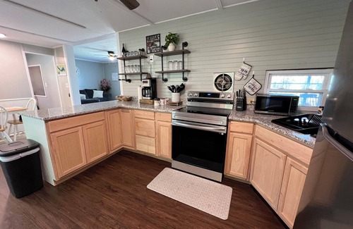 Summerton House | Hobbs Haven at Lake Marion