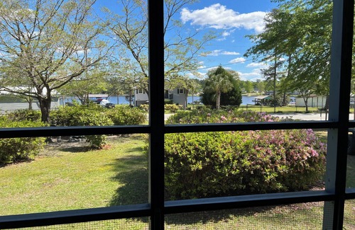 Summerton House | Hobbs Haven at Lake Marion