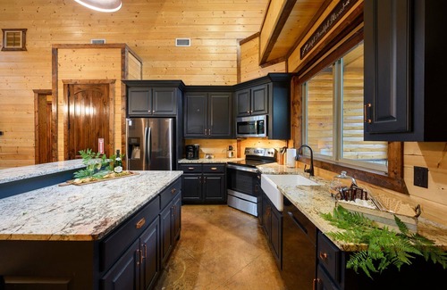 Hochatown Cabin | Hochatown 4 bedroom 3 bath - Hot Tub, Fireplace, Game&Bunk Room, Playground