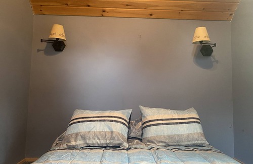 Logan Cabin | Hocking Hideaway- the perfect tiny home in Hocking Hills!