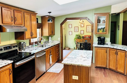 Rockbridge Cabin | Hocking Hills Family Friendly Cabin- hot tub, private hiking trails with caves!