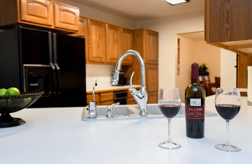 Rockbridge House | Hocking Hills Luxury-Mins to the caves & trails. HotTub. FirePit. Gameroom WiFi