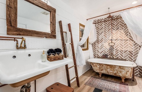 McArthur Other | Hocking Hills Retreat with Sauna, Hot Tub, Movie Theater, Fire Pit