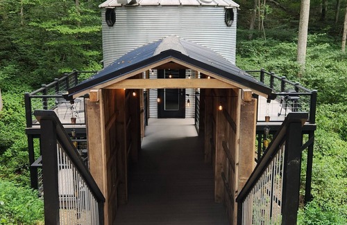 Rockbridge Cabin | Hocking Hills - Rustic Charm Retreat