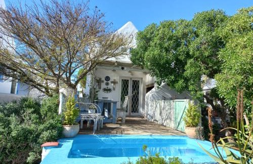 Paternoster Apartment | Hocus Pocus Cottage