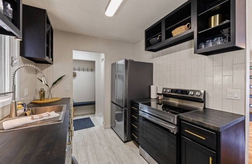 Rapid City House | Hoefer House:Firepit, BBQ Grill