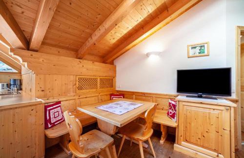 Montechiaro Apartment | Hof am Schloss Apartement Zirm