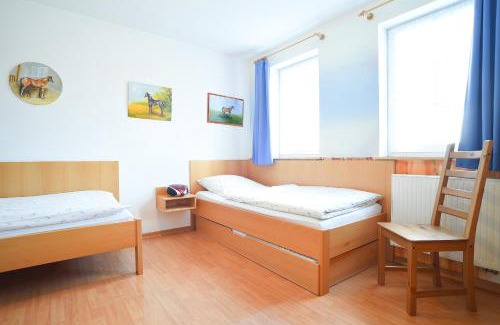 Niederberndorf House | Hof Köhne - Doppelhaus - Wohnung Dreifachhexe
