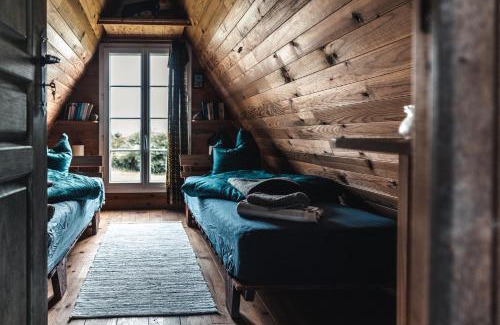 Plouguernevel House | Hof Mellon