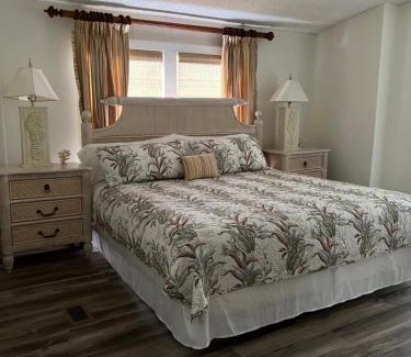 Polk Village Apartment | Hogarth
