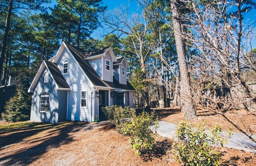 Eureka Springs Cabin | Hogsveil Cottages - Harry Potter Themed