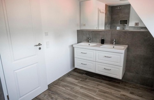 Hohwacht Apartment | Hohwaii Waikiki