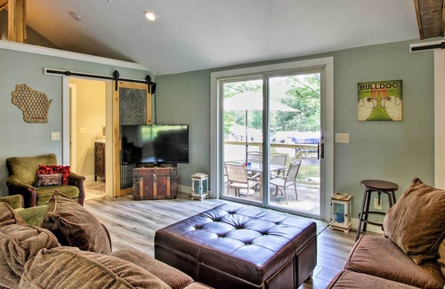 Holcombe Cottage | Holcombe Lakefront Cottage: Fishing & Snowmobiling