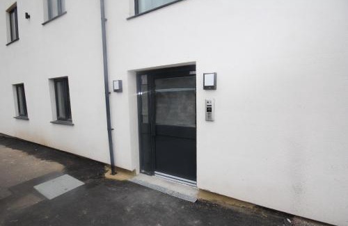 Yiewsley Apartment | Holden Court Apartments -Apt 4