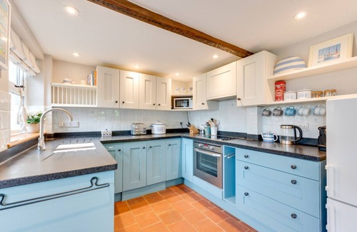 Cley next the Sea House | Hole Cottage - Two Bedroom House, Sleeps 4