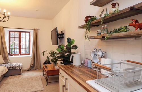 Bont Newydd Cottage | Hole in the Wall