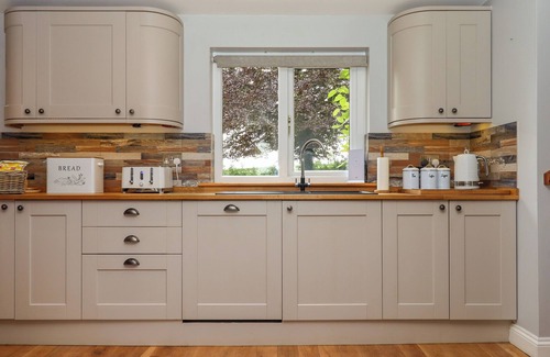 Holsworthy House | HOLE PARK, pet friendly, character holiday cottage in Holsworthy