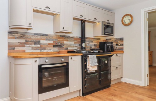Holsworthy House | HOLE PARK, pet friendly, character holiday cottage in Holsworthy