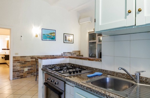 Pian di Rocca House | Holiday Home "Palmiro" with Shared Garden & Wi-Fi