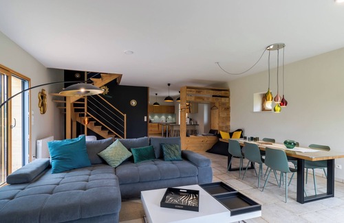 Saint-Crepin-et-Carlucet House | Holiday Home 'Maison Louise' with Private Terrace, Private Garden and Wi-Fi