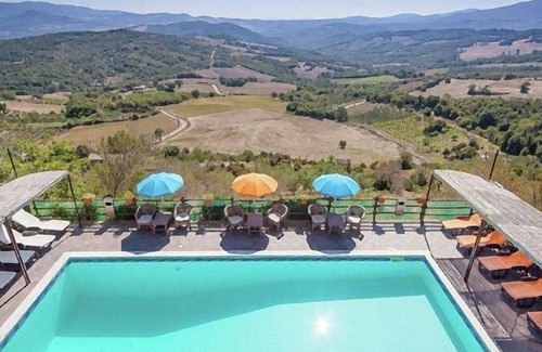 Montecastelli Apartment | Holiday apartment Montecastelli for 1 - 6 persons with 3 bedrooms - Farmhouse