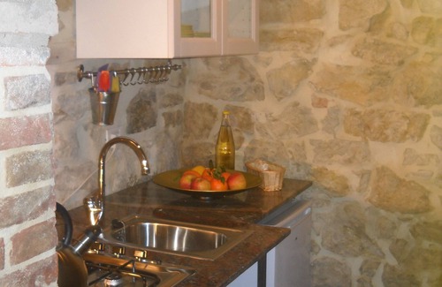 Collesanto Apartment | Holiday apartment La Mimosa at Villa La Rogaia, countryhouse Lake Trasimeno