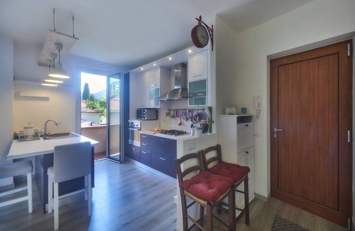 Lierna Apartment | Holiday Accommodation "Nicola Flat" close to the beach