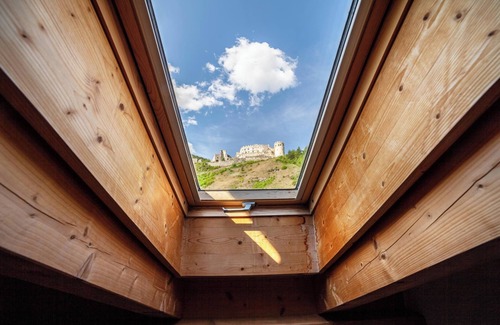 Montechiaro Apartment | Holiday Apartment "Hof am Schloss Zirm" with Mountain View and Wi-Fi