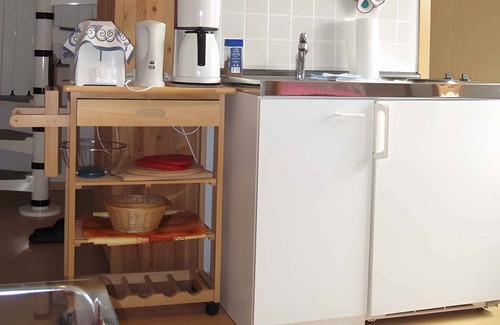 Klausdorf Apartment | Holiday apartment with garden, directly in crane's staging area