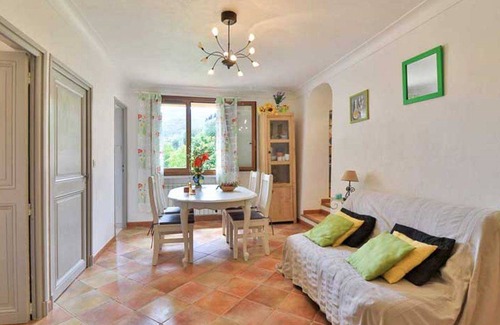 Le Bar-sur-Loup Apartment | Holiday apartment Le Bar sur Loup for 1 - 6 persons with 2 bedrooms - Holiday apartment