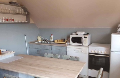 Balatonkeresztur Apartment | Holiday apartment with balcony and table tennis