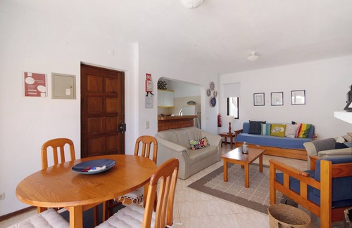 Montes de Alvor Apartment | Holiday Apartment "Alvor" with Air Conditioning, Shared Garden, Pool & Terrace