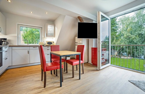 Bad Bodenteich Apartment | Holiday Apartment 'Seeblick' with Lake View and Wi-Fi