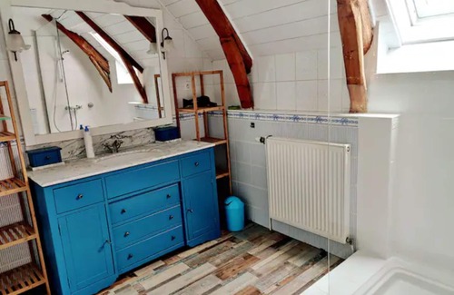Saint-Nectaire House | Holiday Apartment "Chez L'habitant Saint Nectaire" with Mountain View, Shared Terrace & Wi-Fi