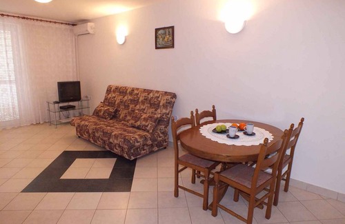 Zambratija Apartment | Holiday apartment with parking