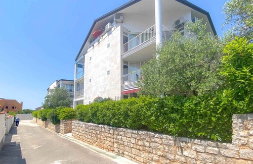 Zambratija Apartment | Holiday apartment with air conditioning