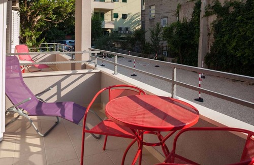 Donja luka Apartment | Holiday apartment 100 m to the beach with 4 bathrooms