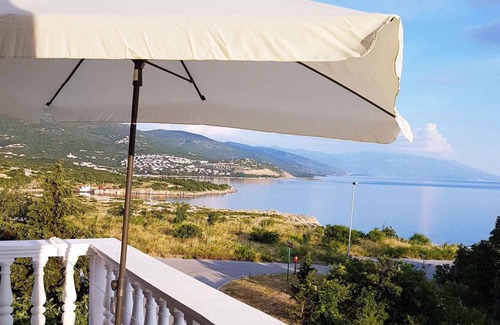 Povile Apartment | Holiday apartment 70 m from the sea