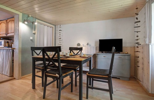 Suederholz Apartment | Holiday Apartment 'Alte Bauernkate' with Private Terrace