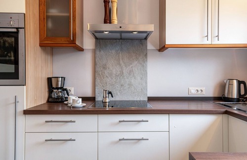 Collalbo Apartment | Holiday Apartment 'Aschnerhof Auf'm Egg' with Mountain View, Private Terrace and Wi-Fi