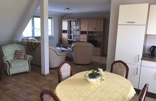 Gingst Apartment | Holiday apartment at the edge of the forest with barbecue terrace