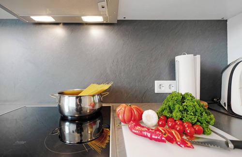 Johannisberg Apartment | Holiday Apartment 'Auszeit Am Schloss' with Shared Garden and Wi-Fi