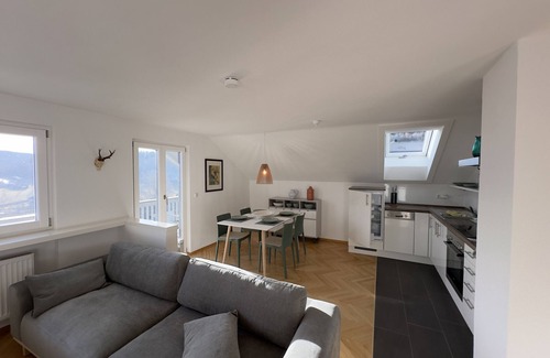 Frauenau Apartment | Holiday Apartment "Auerer Retreat" with Mountain View, Private Balconies and Wi-Fi